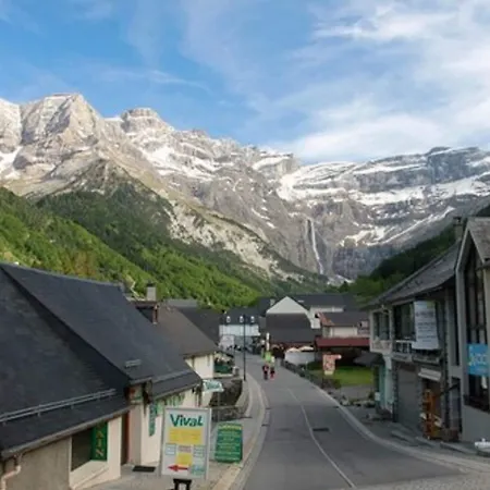 Peyramale 3* ルルド