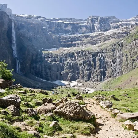 Peyramale Hotel